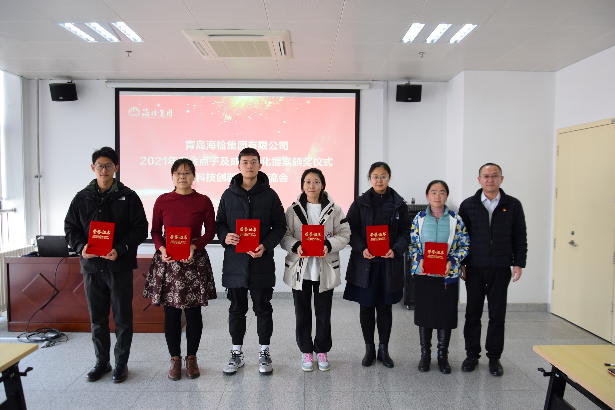 cbe11c900bd079a5f26ee71868c4f4b.jpg