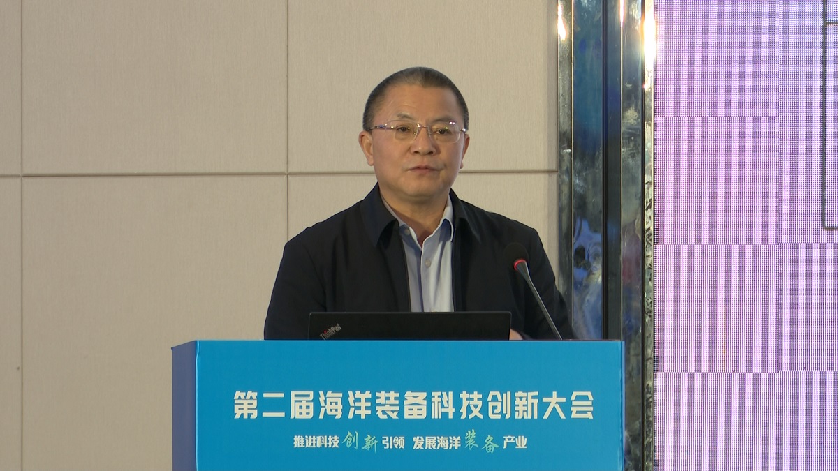 9.吴能友作报告.jpg